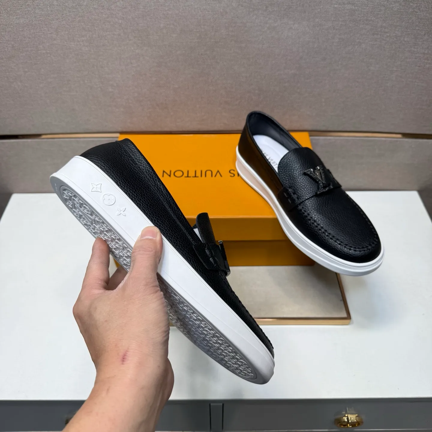 Men's men's shoes 💰pp442【LV～】men's casual shoes 2025z cabinet sales simultaneously 🔶Size: 38-44#️⃣ 🔷3 colors🔜The upper is made of multi-material splicing ➕Genuine leather lining, comfortable and breathable, sole: original comfortable and wear-resistant outsole, ⚠️real thing📱photographed🎬real thing is better📢📢📢